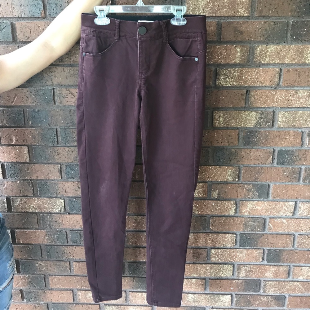 Stretchy never worn jeans!!